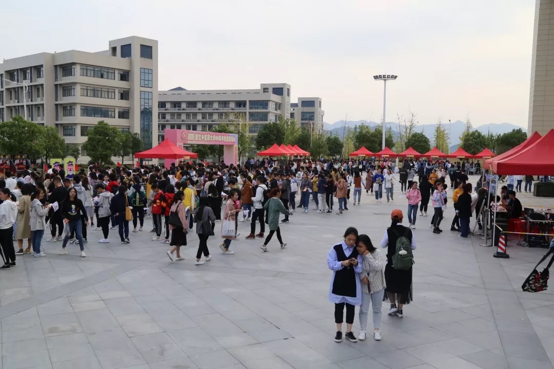 1571669199.jpg 149bec4409ee63cc41b120efd551f982.jpg